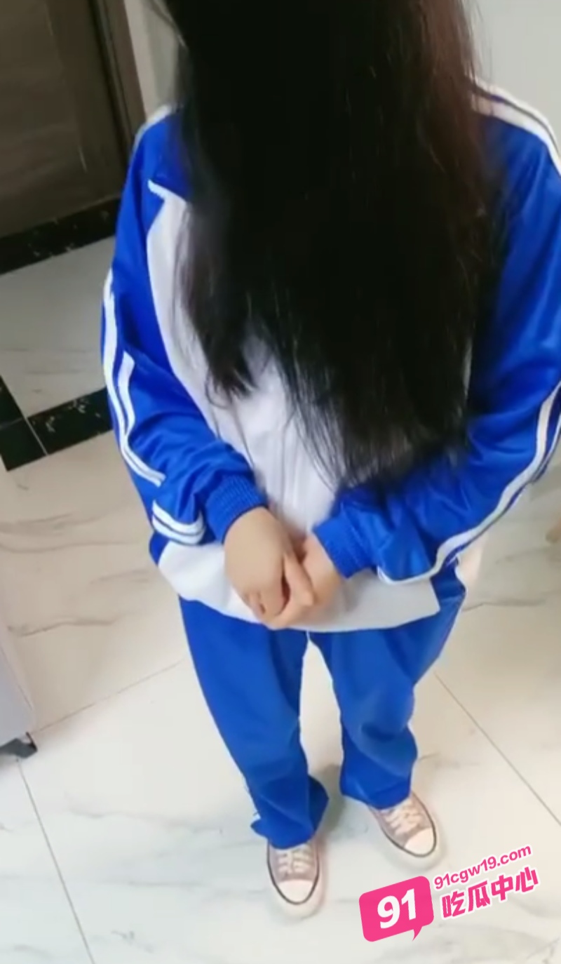 推特大神花重金约炮学生妹 酒店2小时极限开苞 狂操校服嫩逼实录 配图2