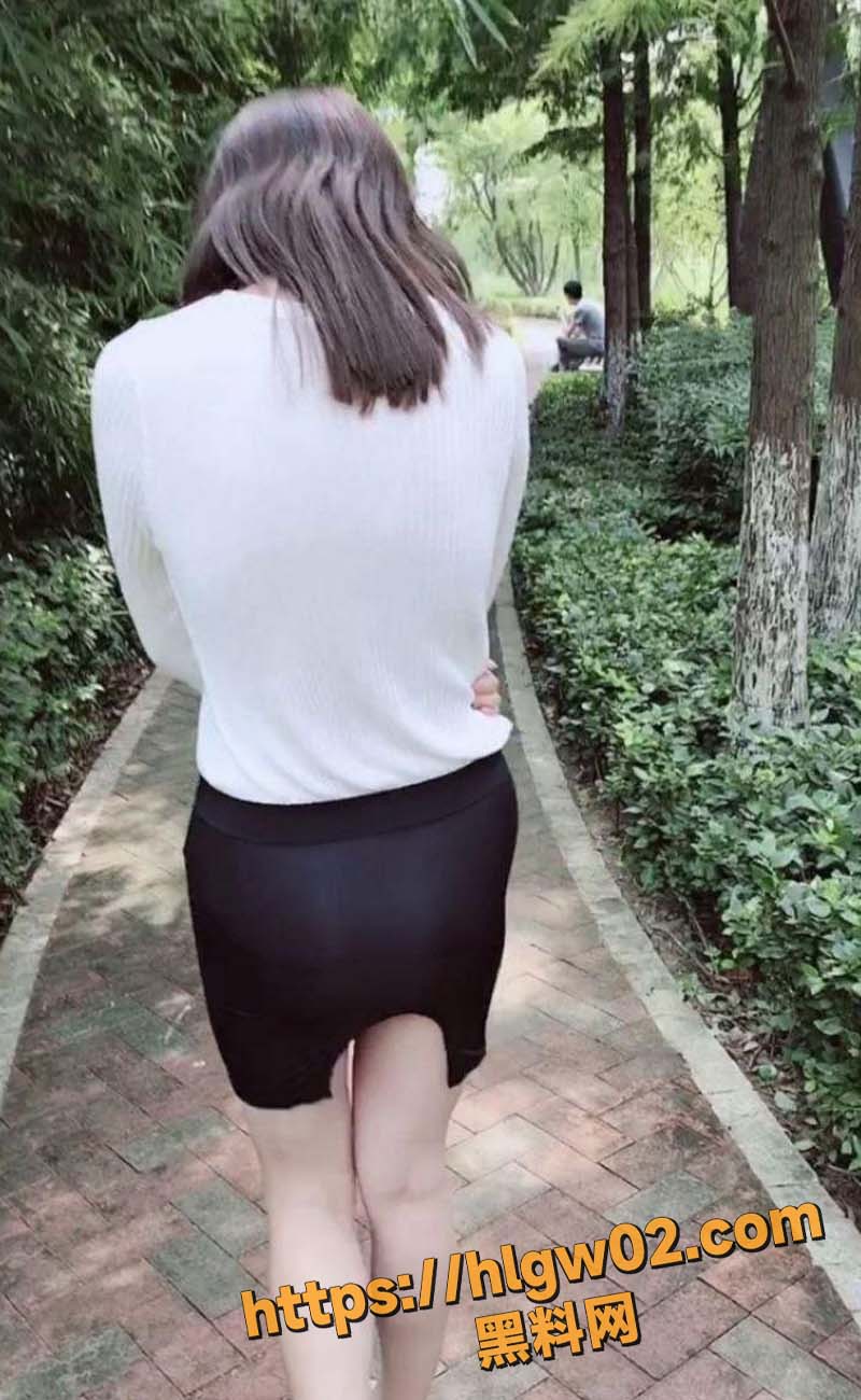 推特江苏绿帽露出大神 暴躁君S 人妻少妇淫乱调教3P 户外反差露出道具高潮喷水！