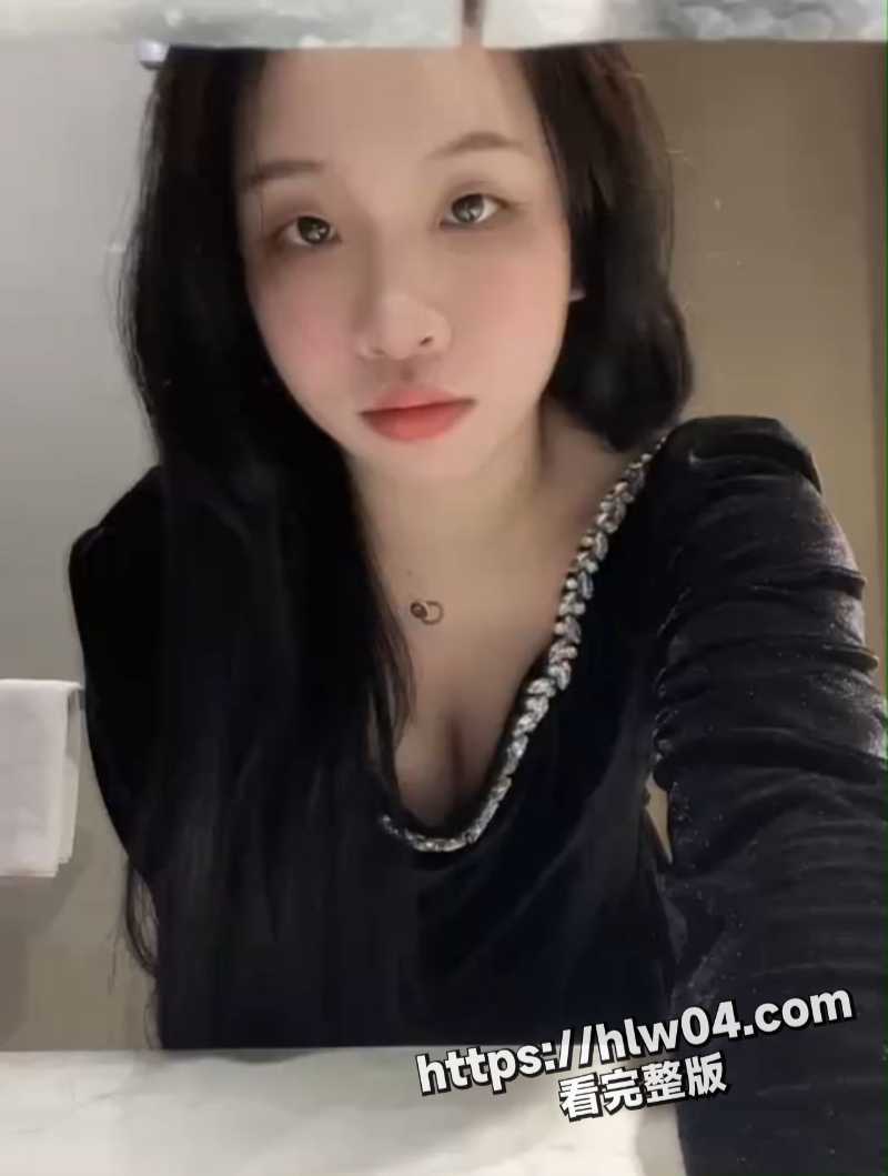 海南师范大学 陈清慧 继裸贷风波后这次直接就卖淫捞金了 用曼妙裸体抽插自己享高潮！