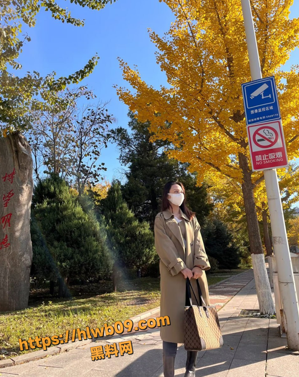 大三文艺系女神 小薇 清纯外表下的反差私生活 自慰口交手到擒来 粉逼被操肿还在叫！