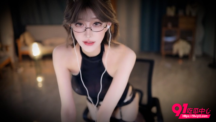 虎牙张爱玲定制剧情 黑丝眼镜猫耳女翻白眼模拟口交 极致诱惑福利视频曝光!