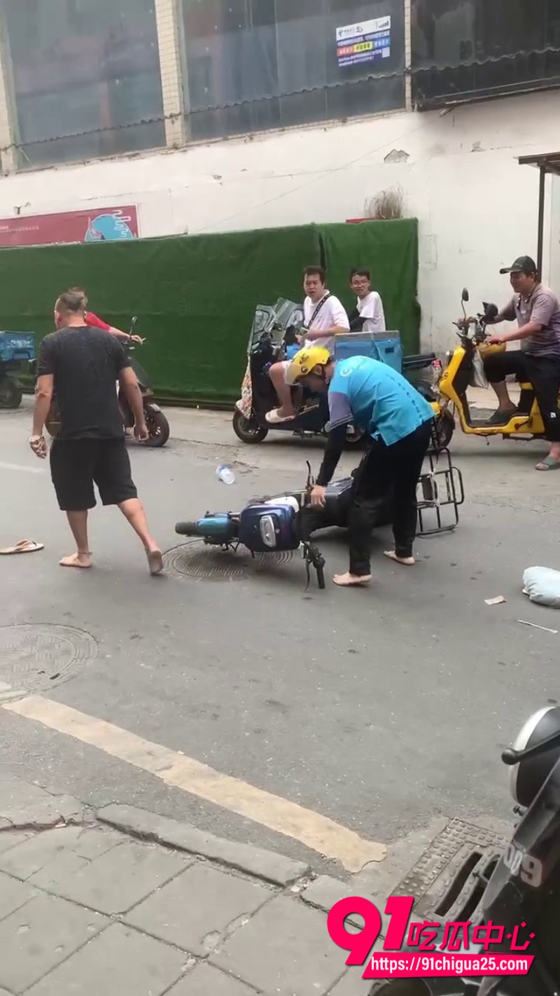 愤怒外卖小哥街头火拼大乱斗8