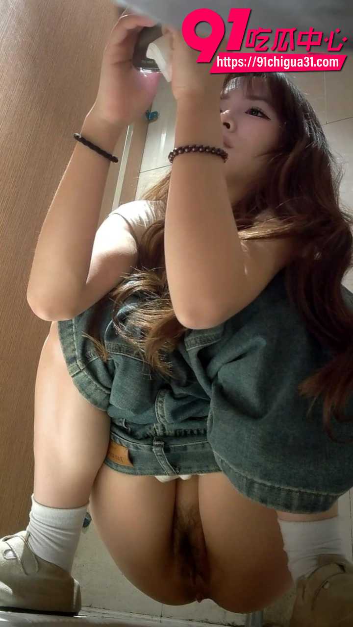 高颜值小姐姐厕所蹲坑尿尿被偷拍6 高颜值小姐姐厕所蹲坑尿尿被偷拍6