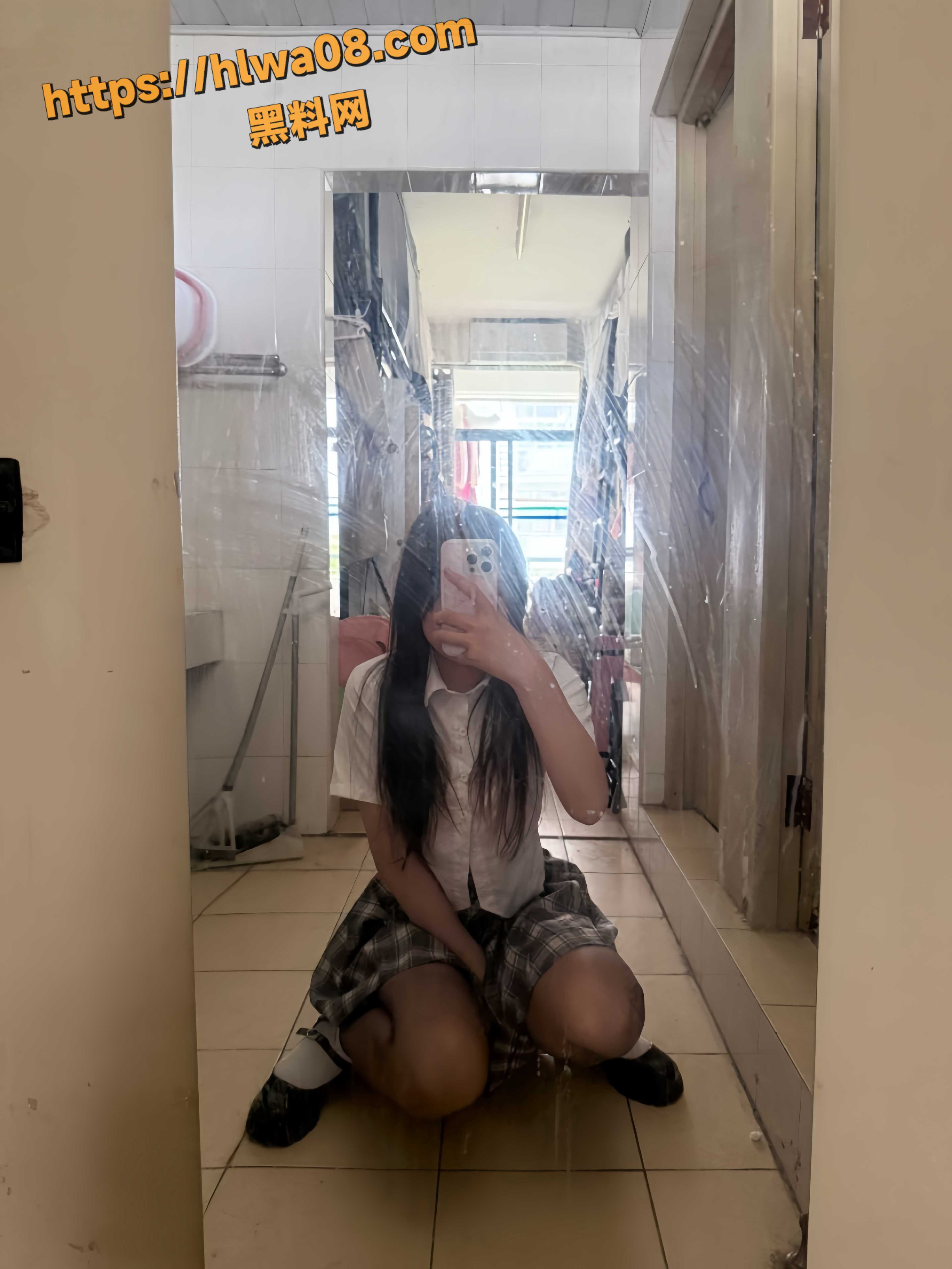 高颜值反差女大学生 在金主爸爸调教下乖巧听话 揉奶掰逼诱惑 各种大尺度自拍视频流出！