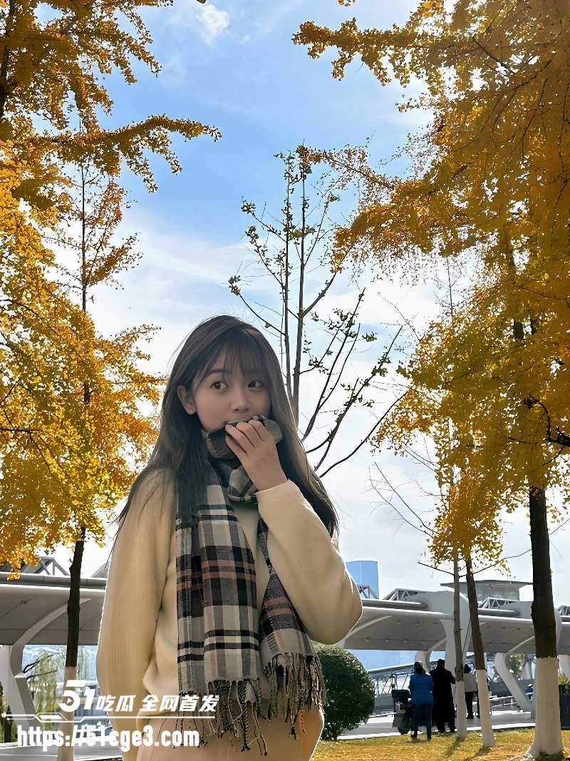 四川成都反差四眼学妹刘雨欣 1