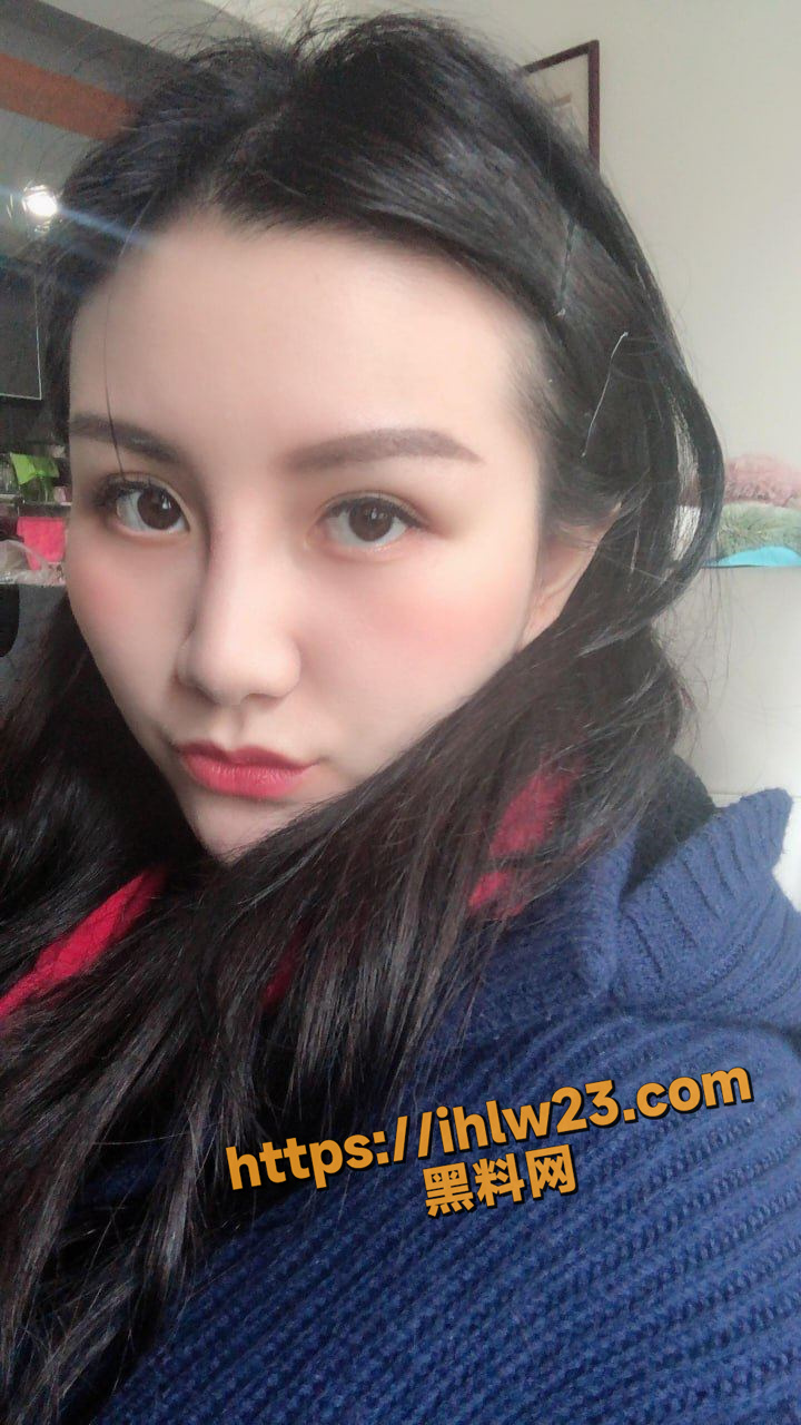 料友投稿 极品骚浪小少妇 假鸡巴自慰 白浆四溢满地淫水 不吃两粒小蓝片怎敢惹佳人！