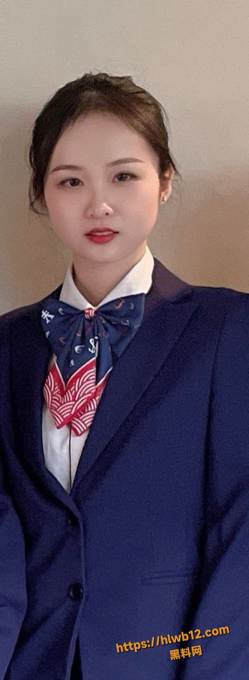湖南银行极品柜姐 程芯琪 开档黑丝浓毛蜜穴 深喉口交无套后入 清纯人设一秒崩塌！