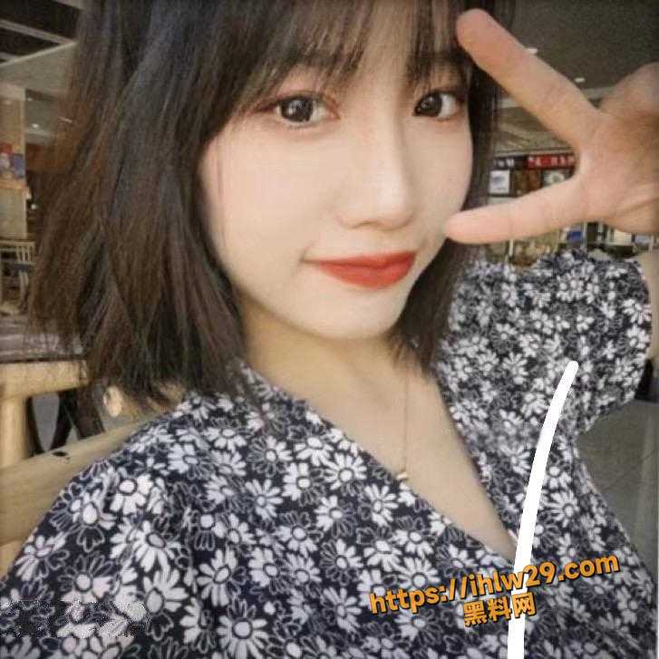 调教大二学生妹 手把手教导秀色可餐的妹子 你喜欢你的骚浪型少妇 我喜欢我的清纯系的女大学生！