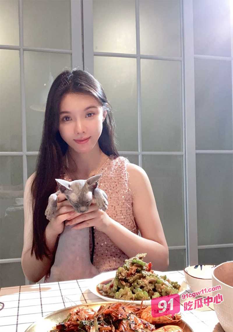 浙江杭州何维偲～黑丝骚货超爱吃鸡吞精 像条发情母狗求爸爸鸡巴插入！ 配图