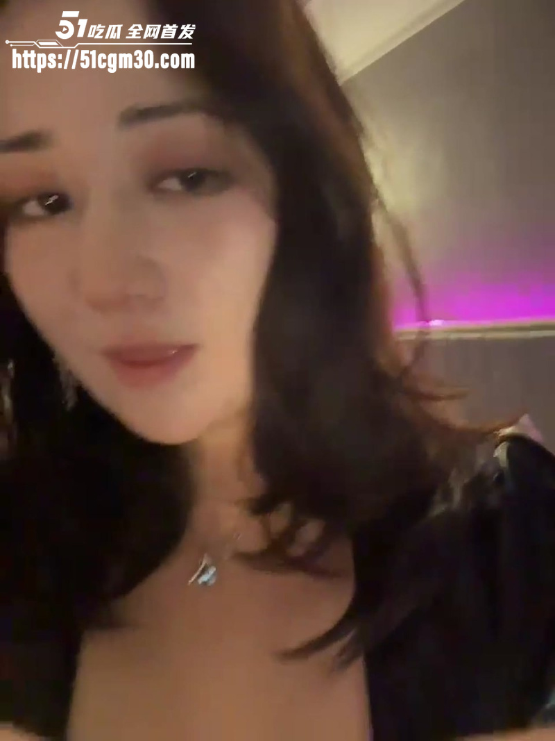 微胖丰满人妻直播自慰 1