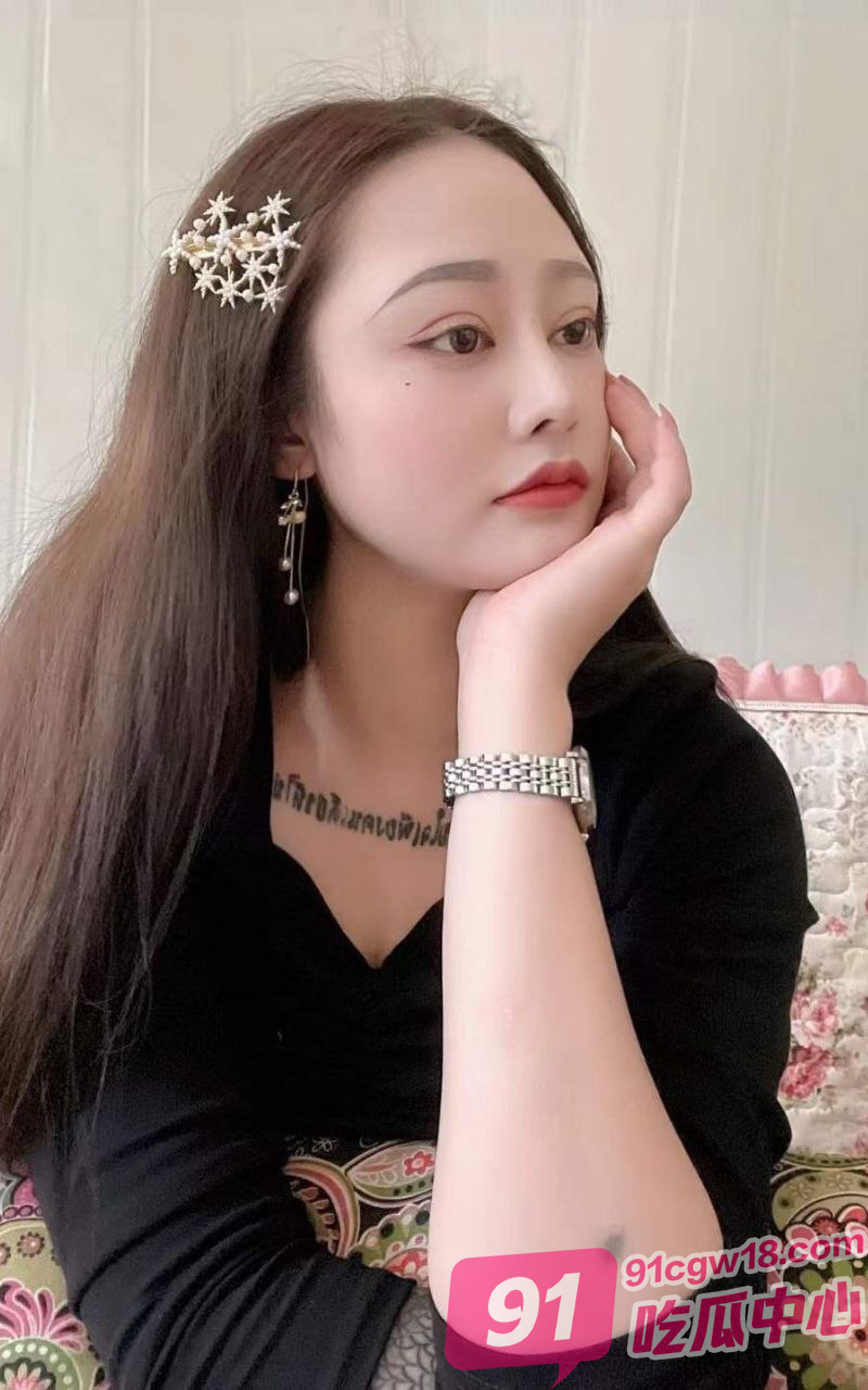 新婚人妻唐丽颖 嫌弃老公活不好偷偷约炮小鲜肉 女上位疯狂榨精 配图2