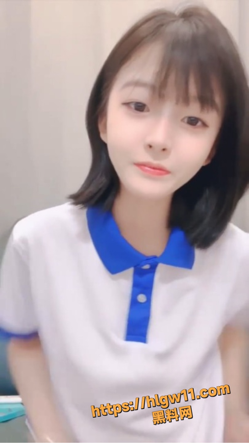 超嫩 源源宝贝 被两个大叔轮流大战近2小时 白浆四溢嫩逼干肿红 高颜值甜美嫩妹激情演绎