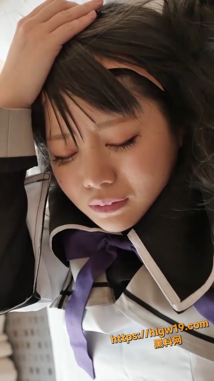 网红约炮大神 唐伯虎 最新视频流出 网格情趣装美少女制服黑丝诱惑 被多姿势爆操调教！