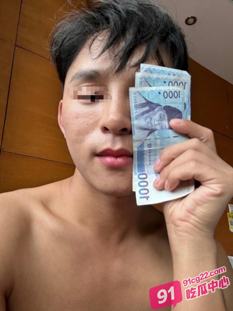 呆萌de小受受嫁给美国同性白皮猪 并在微博声称“以后就是你们中国人了 不是我们” 配图17