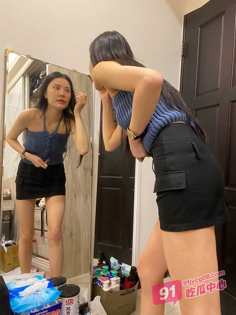 江苏无锡少妇被网友开发 趁老公不在家外出偷情 荡的超乎想象!