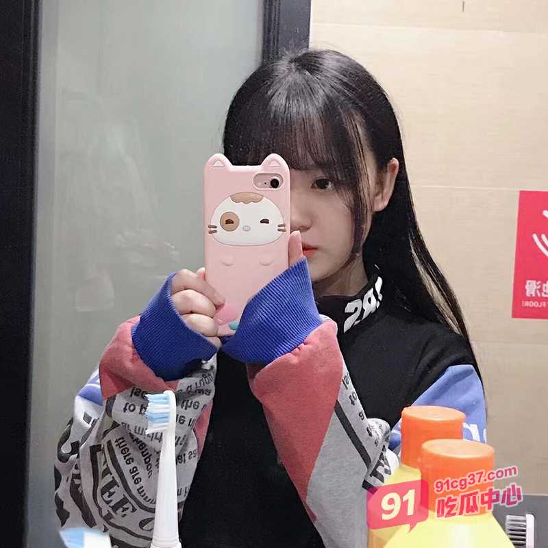山东师范大学美伢 身穿多种情趣衣诱惑男伴 翘起肥臀不停挑逗 真欠干啊！ 配图
