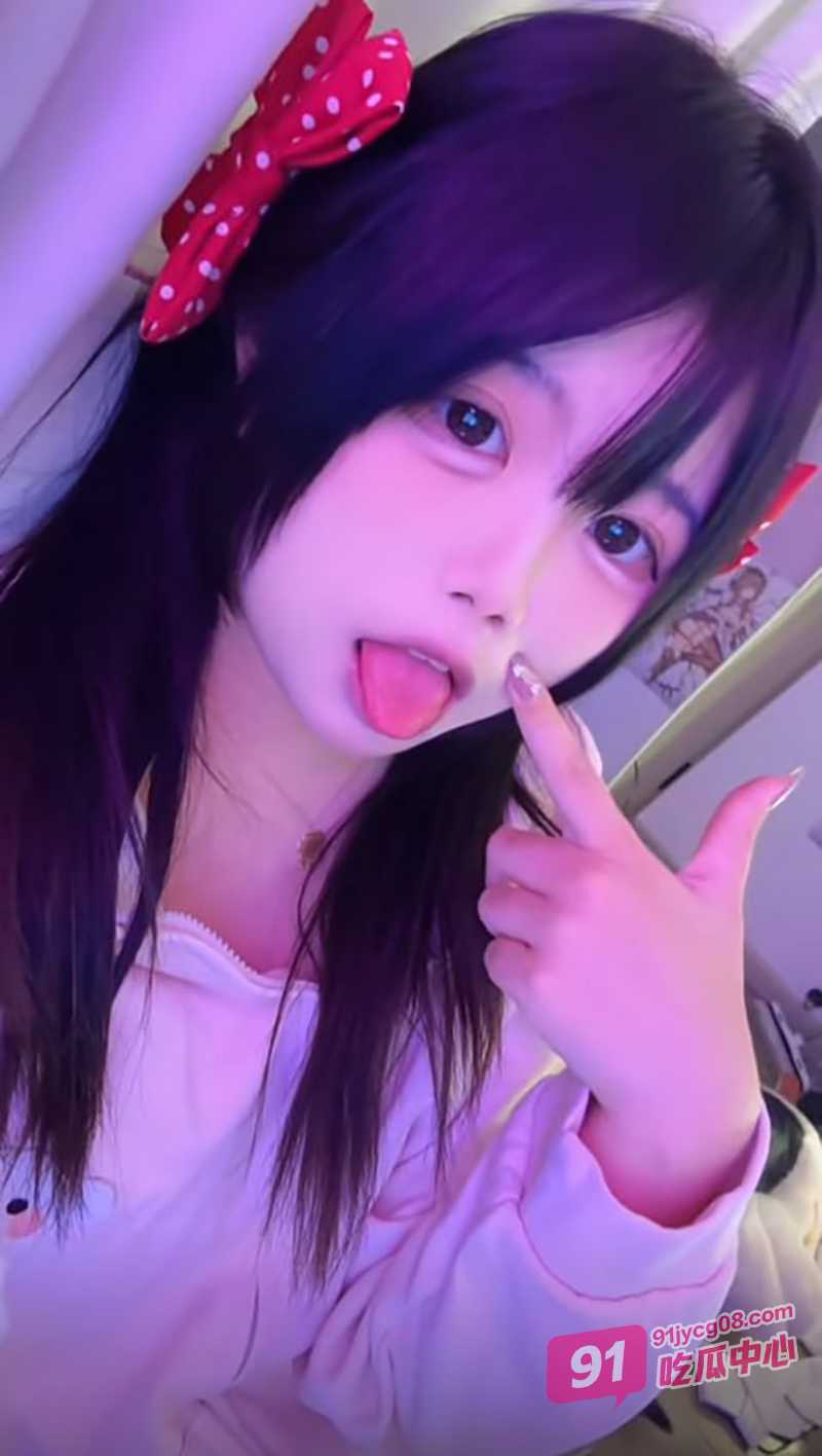 抖音萝莉系网红幸酱 最新私拍流出 无辜脸小萝莉泳池边全露自摸！