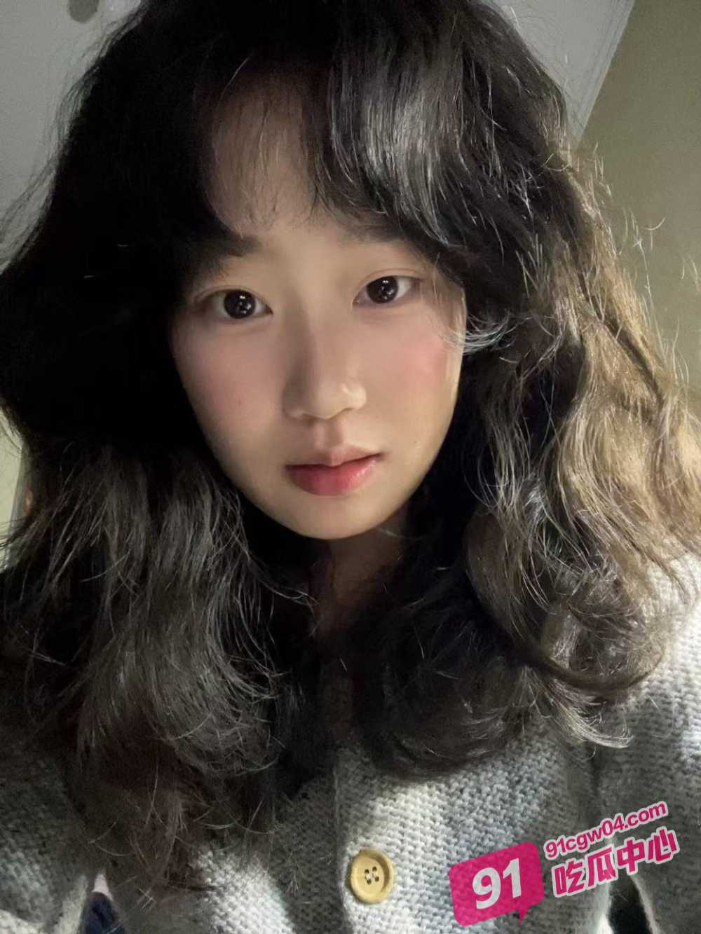海角兄妹乱伦 酒店内射中出 淫水超多的可爱嫩嫩的亲妹妹 配图2
