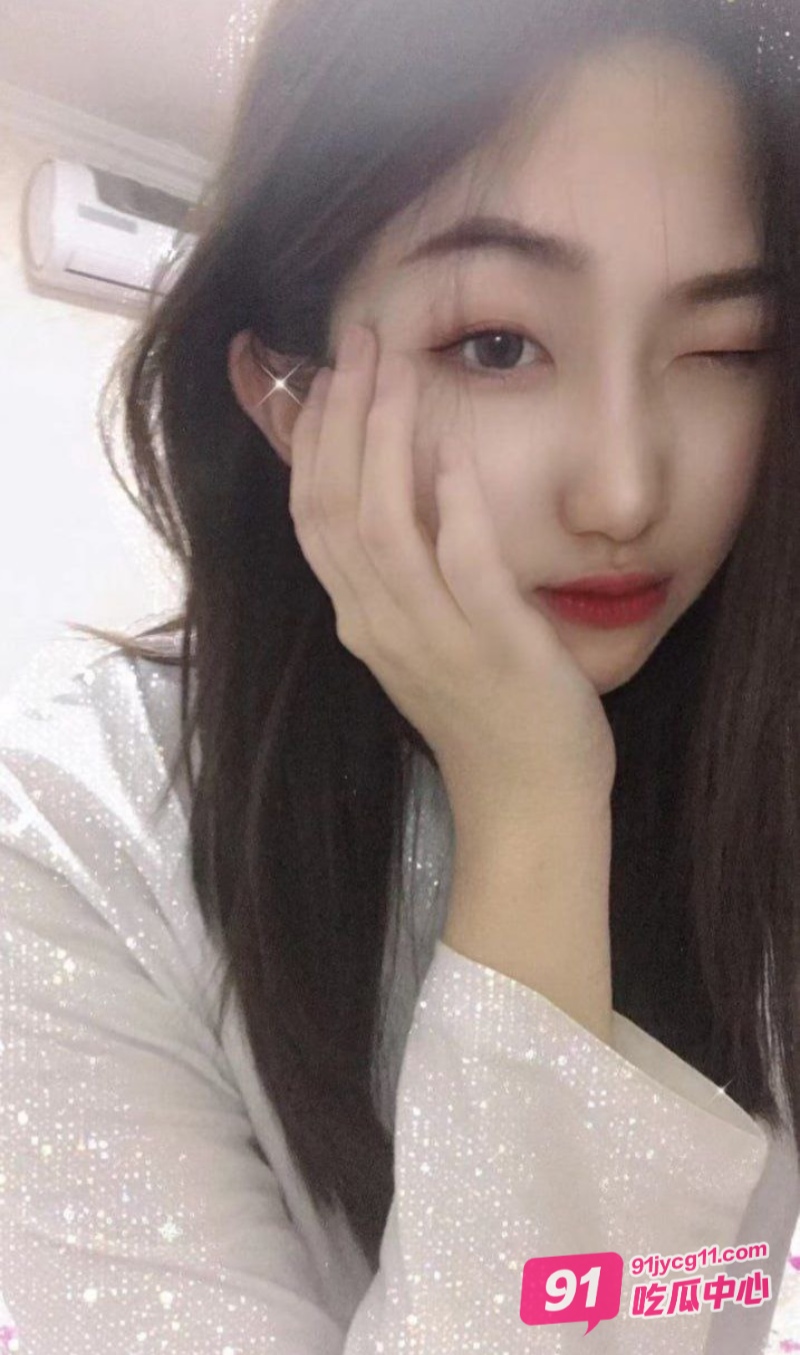 重庆辣妹君君 白花花的臀波荡漾 出轨被曝光私拍！ 配图2