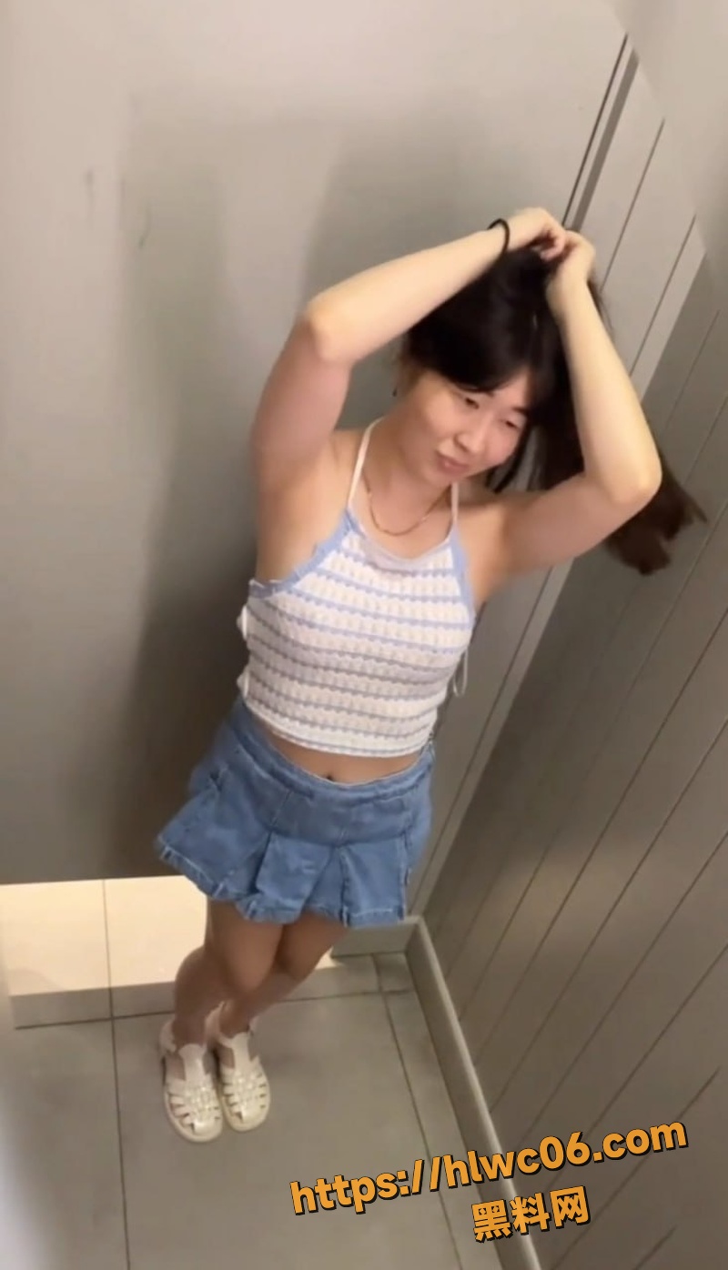 偷拍更衣系列 最新偷拍更衣室极品女生换衣 白嫩美乳肥臀一览无余