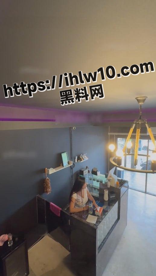 抖音网红 李雅 最新剧情演绎 饥渴收银员的欲擒故纵 迎合着老板的激情抽送！