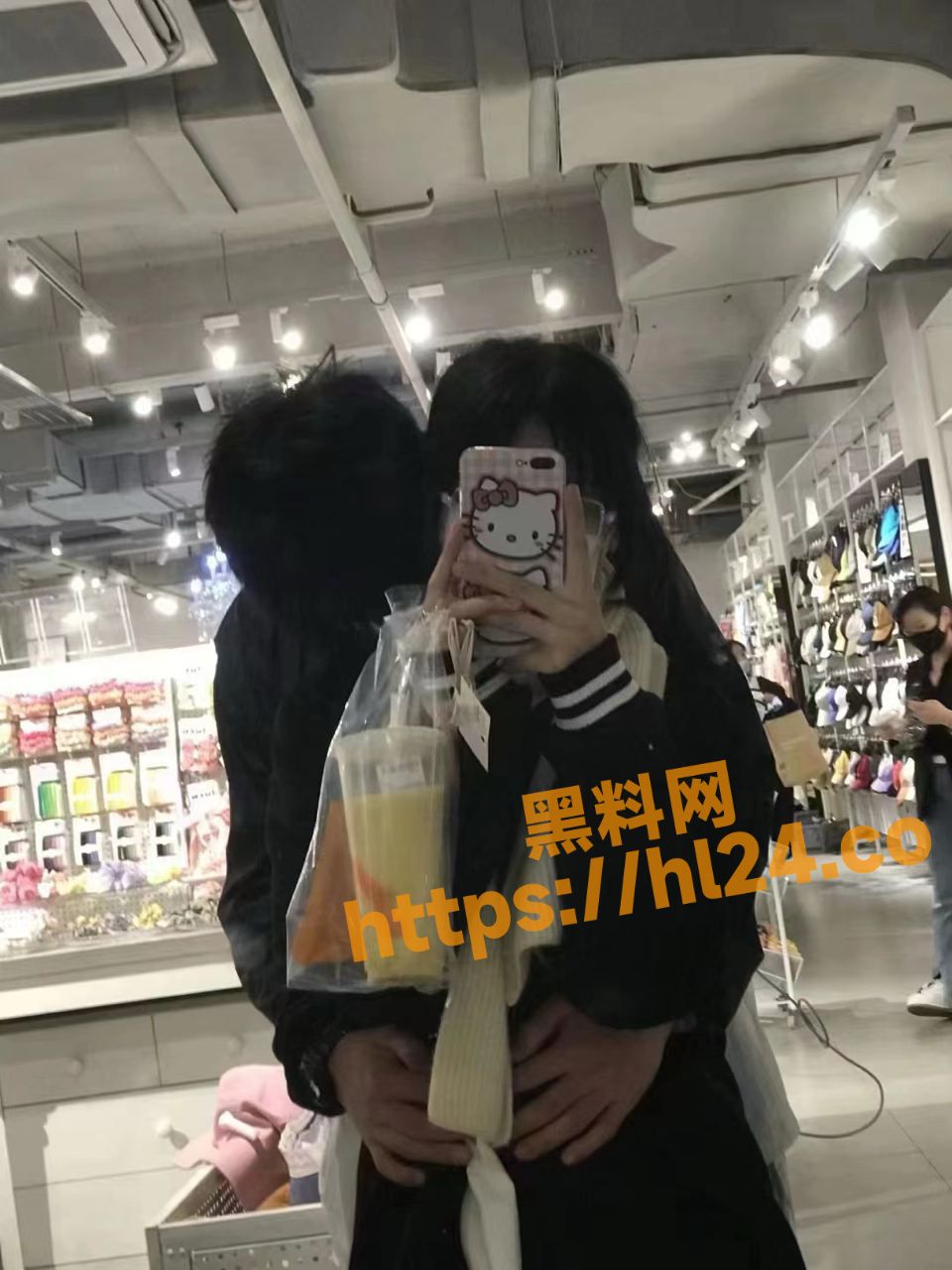 青岛市北47中的开放女学生大瓜！肆意操逼还喜爱玩拍摄留念～内附聊天记录全曝光！