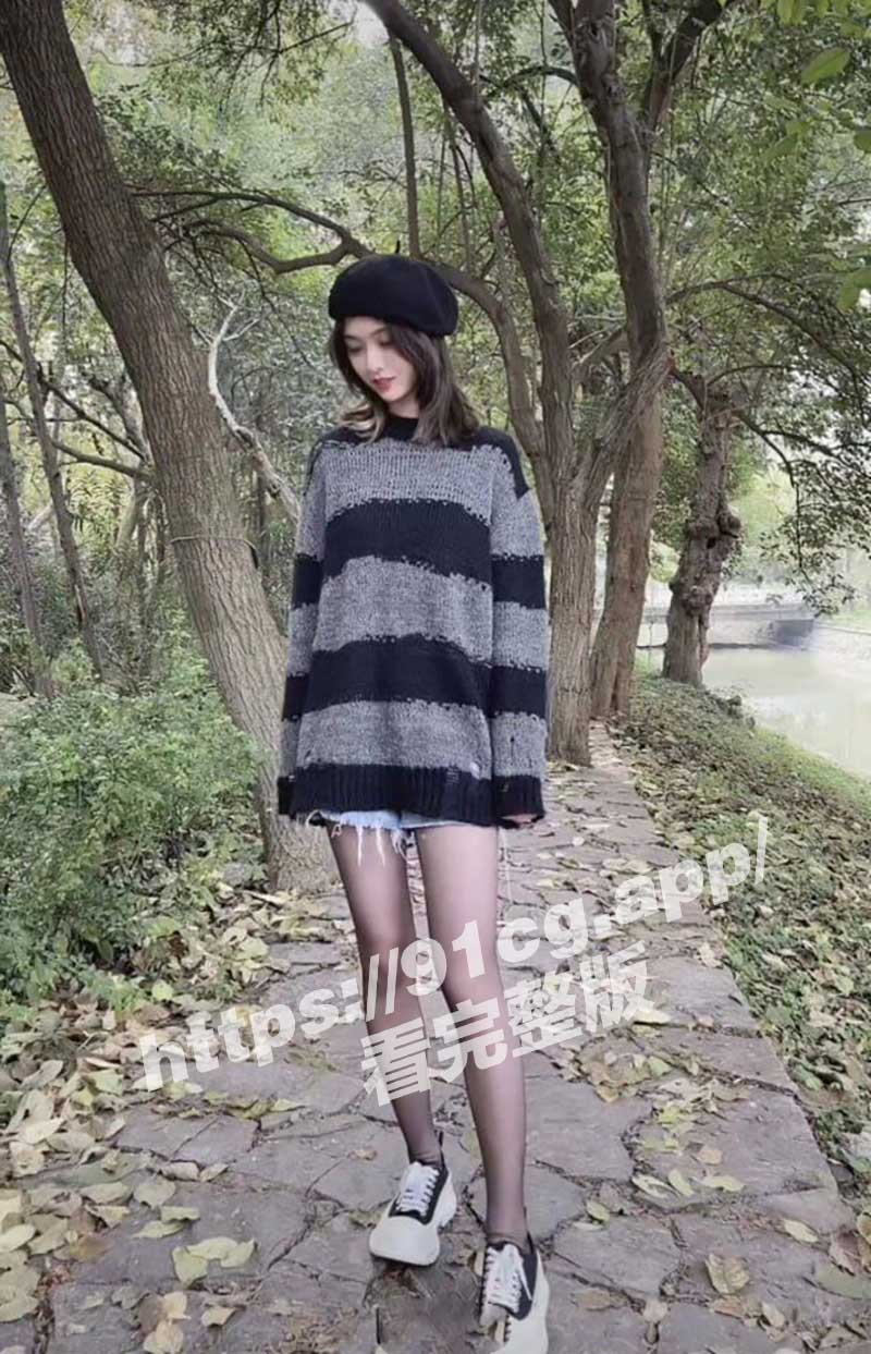 高端泄密!!上海00后美少女被土豪包养酒店开房后入操到嗷嗷叫