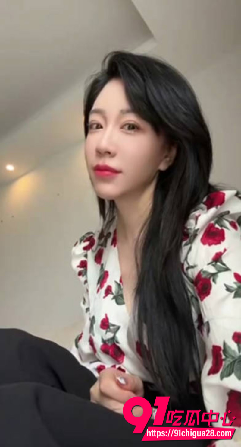 上海静安女主持人带女儿两女共侍一夫11 上海静安女主持人带女儿两女共侍一夫11