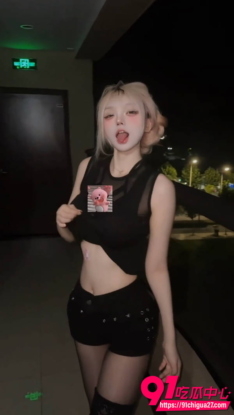 抖音百万粉网红霜降 7 抖音百万粉网红霜降 7