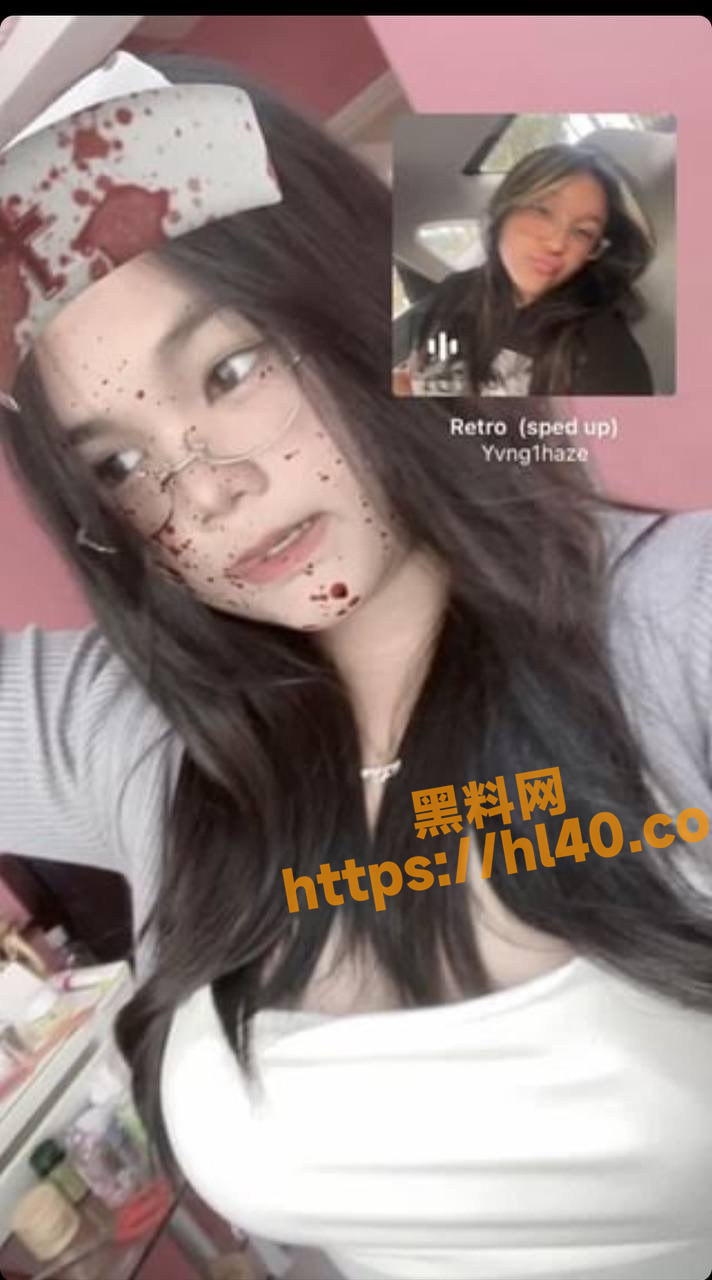 马来西亚原创大奶小姐姐自拍 身穿校服漏出大奶 脱掉内裤摇屁股 诱惑力极强！
