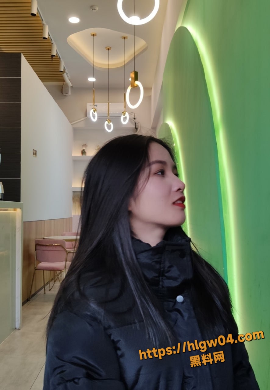 气质非常高的小母狗学生妹 被渣男分手曝光性爱视频吞精 口交后入完美露脸啪啪！