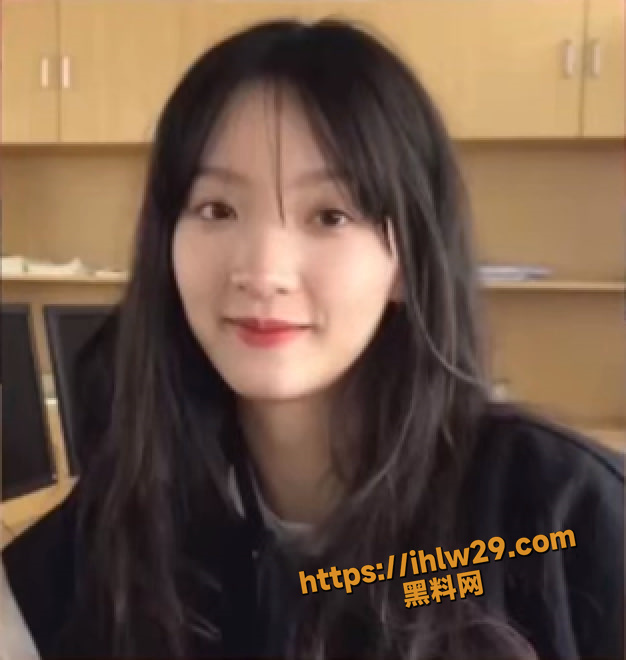 印象足拍 甜美女神惹人怜爱 瑜伽裤裸足 足交合集 软妹足交精选合集！第53期