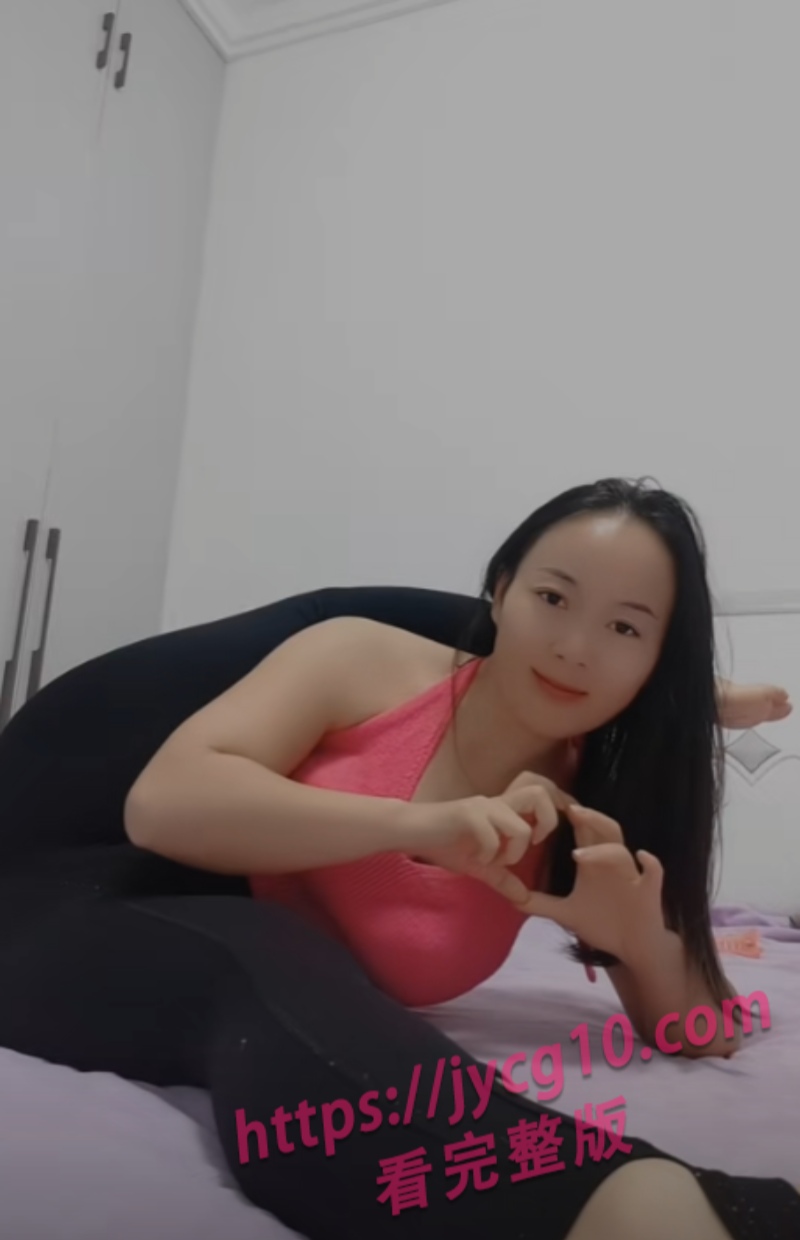 抖音清纯可人瑜儿视频疯传！私密镜头反差感十足