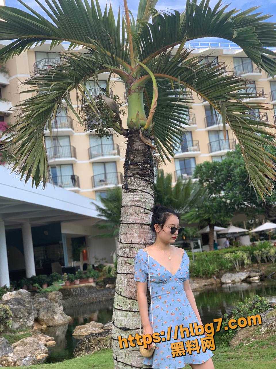 网友投稿 旅居新加坡的广东情侣性爱视频曝光 玲珑美乳后入性爱 小情侣真会玩！