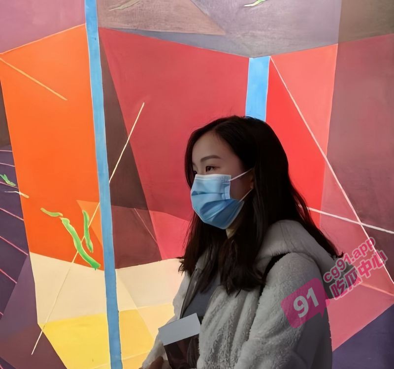 百分百相似度【倪妮】的娇嫩少妇～人美逼嫩口活好    谁能拒绝一个满眼都是你的肉便器呢？