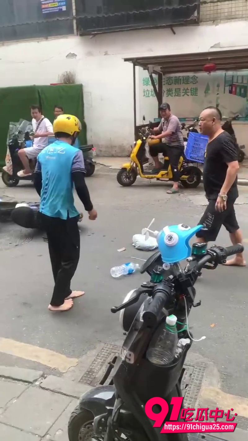 愤怒外卖小哥街头火拼大乱斗12