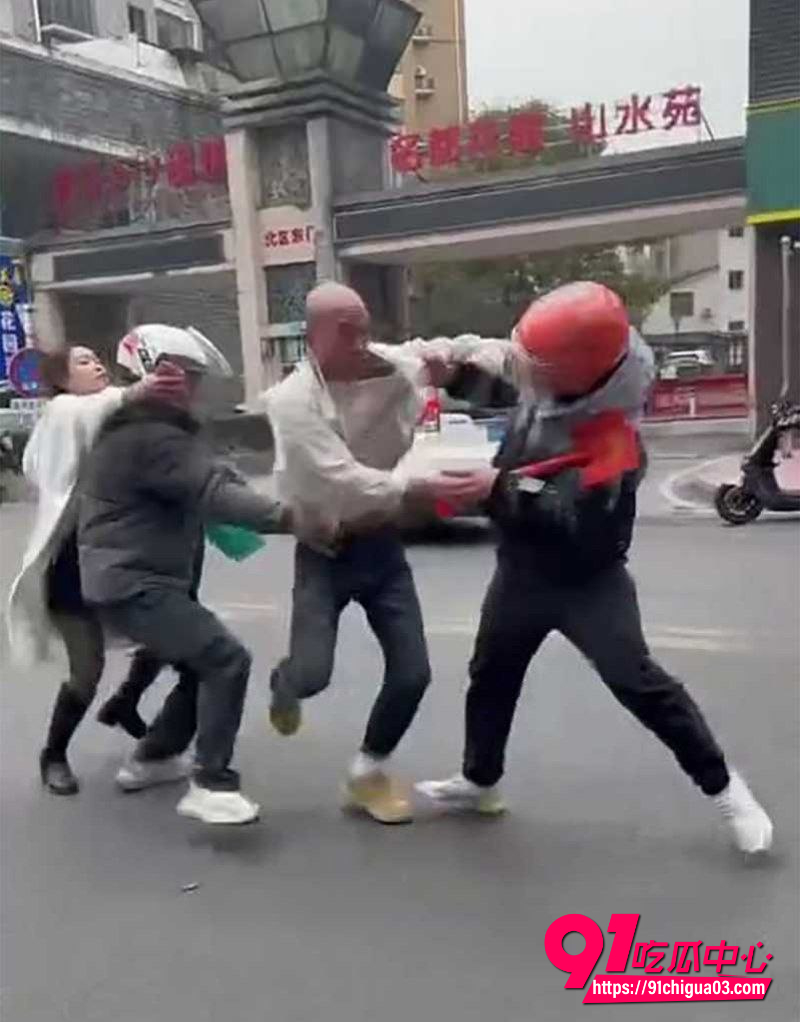武汉汉正街头发生惊天血案4