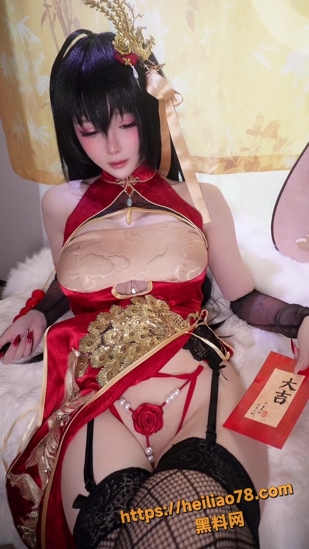 推特高颜值旗袍女神 一小央泽 cos碧蓝航线大凤 火红情趣装激情放纵