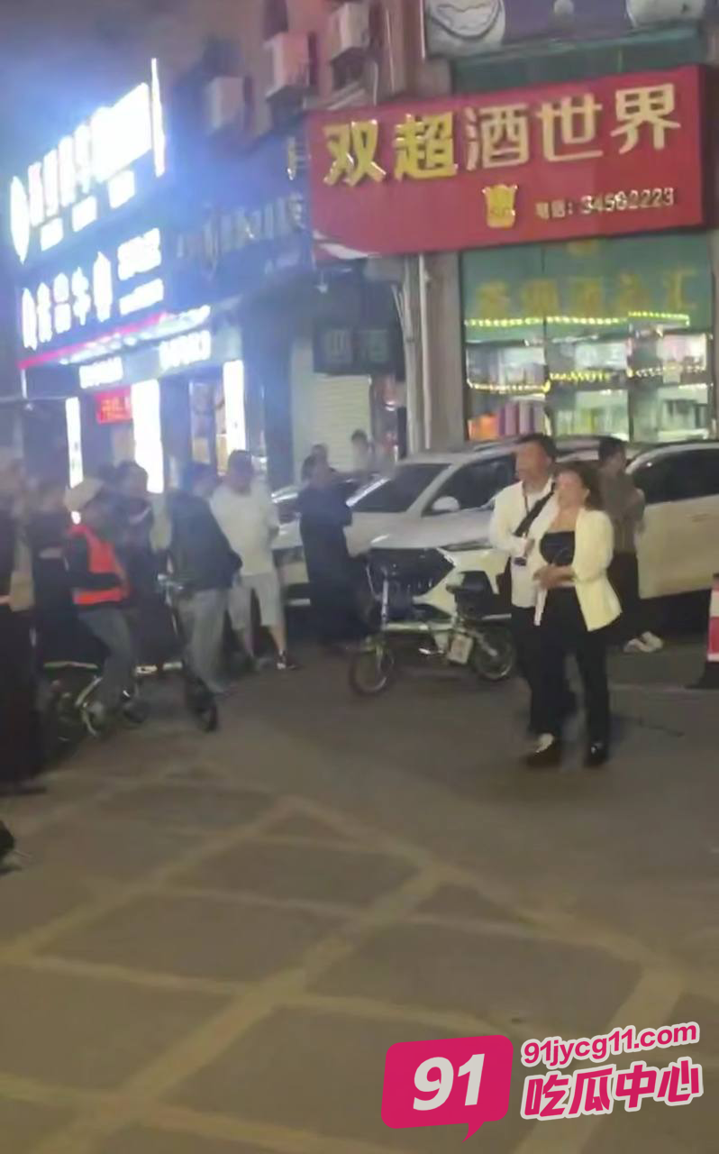 广州市番禺区城市派对KTV现场实拍“公主少爷们请上车” 配图5