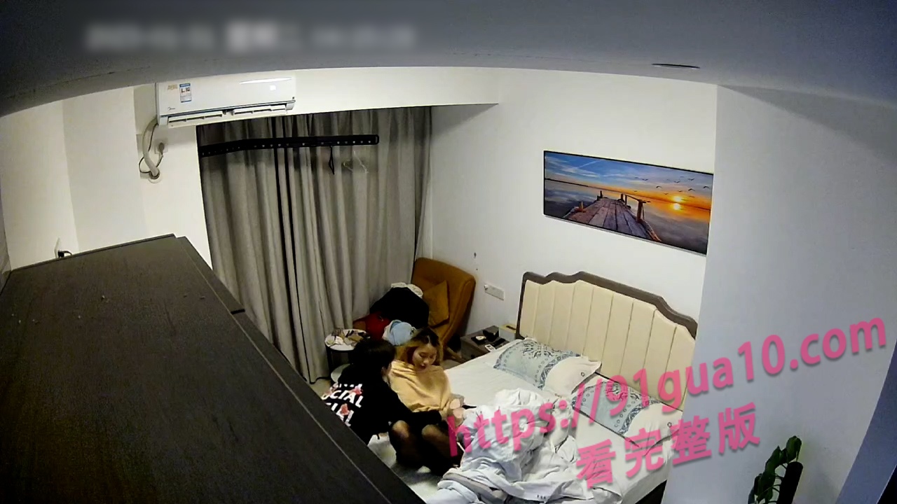 酒吧勾引的小哥哥竟是小姐姐 带到酒店发现没鸡脱口大骂