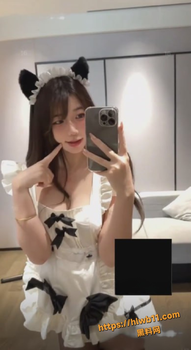 抖音美女网红 鱼神 最新定制私拍合集 女仆装巨乳乱颤 丁子裤粉嫩特写 让人无限遐想！
