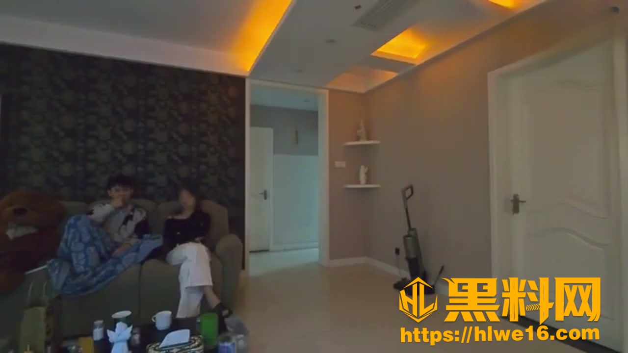 街头搭讪教学 私人影院拿下女陪玩 教学话术超专业 最后还放出实战视频