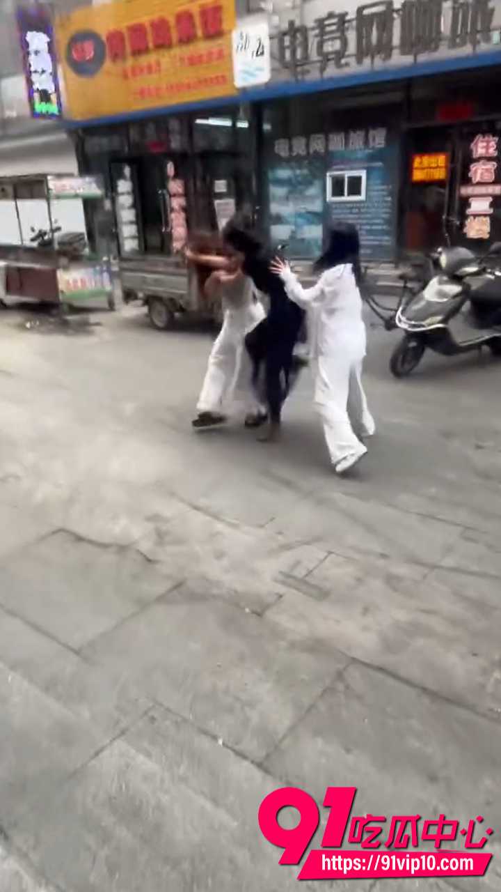熊岳火车站打小三事件7