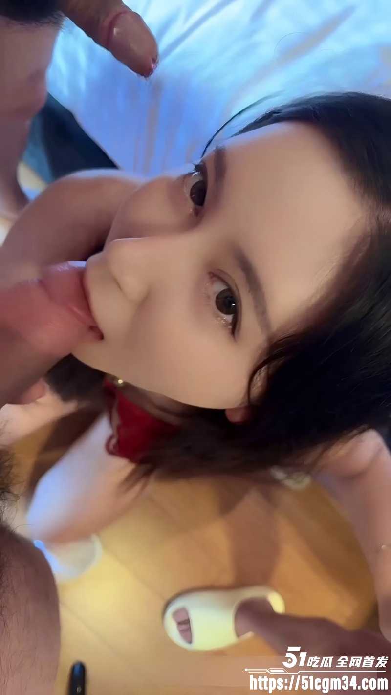 肥臀熟女李雅被三个男人轮流爆肏0