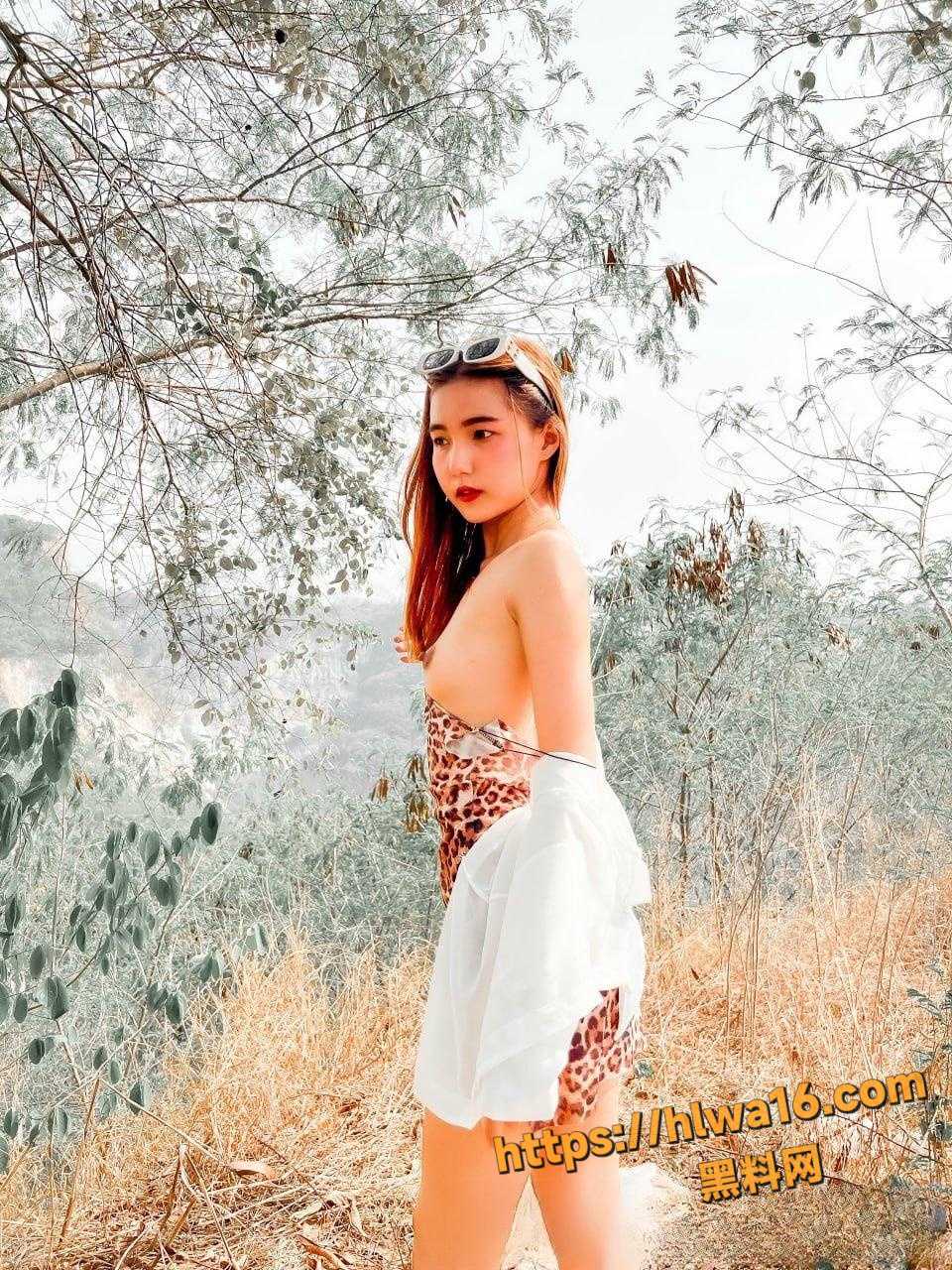 OnlyFans顶流网红 Meriolchan 福利视频合集 极品女神假阳具骑乘！