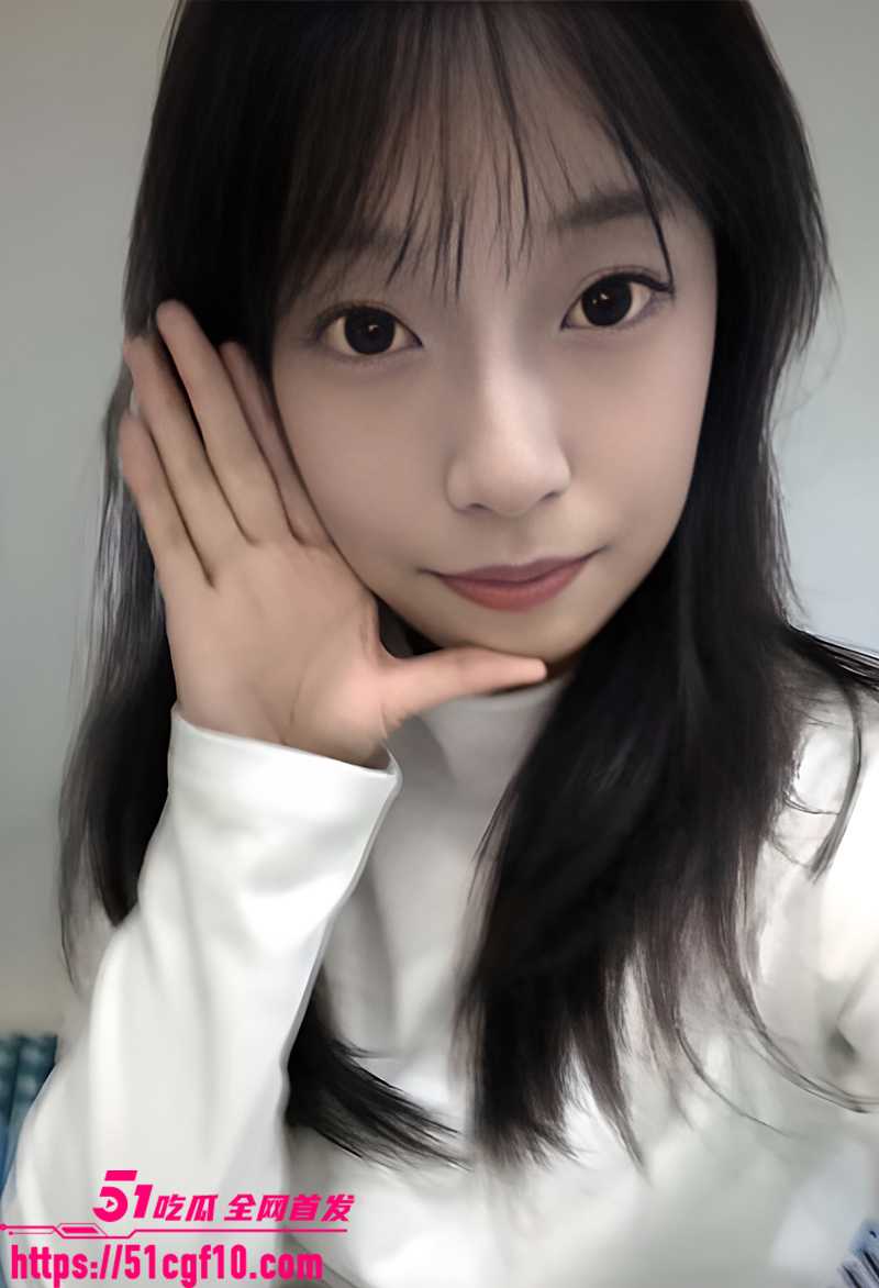 湖南反差巨乳女友黄昕宇不雅视频被曝光1拷贝