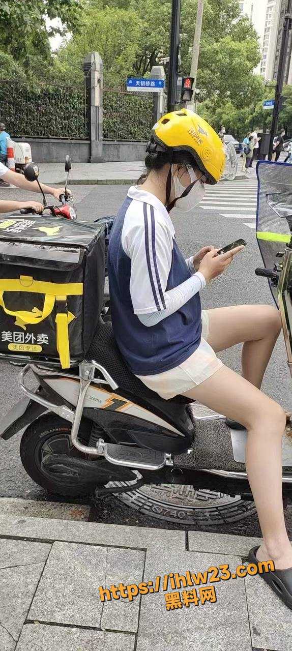 美团外卖最强招聘宣传片来了 还是老套路又想骗我去当骑手 外卖一天不跑就浑身难受 第二弹