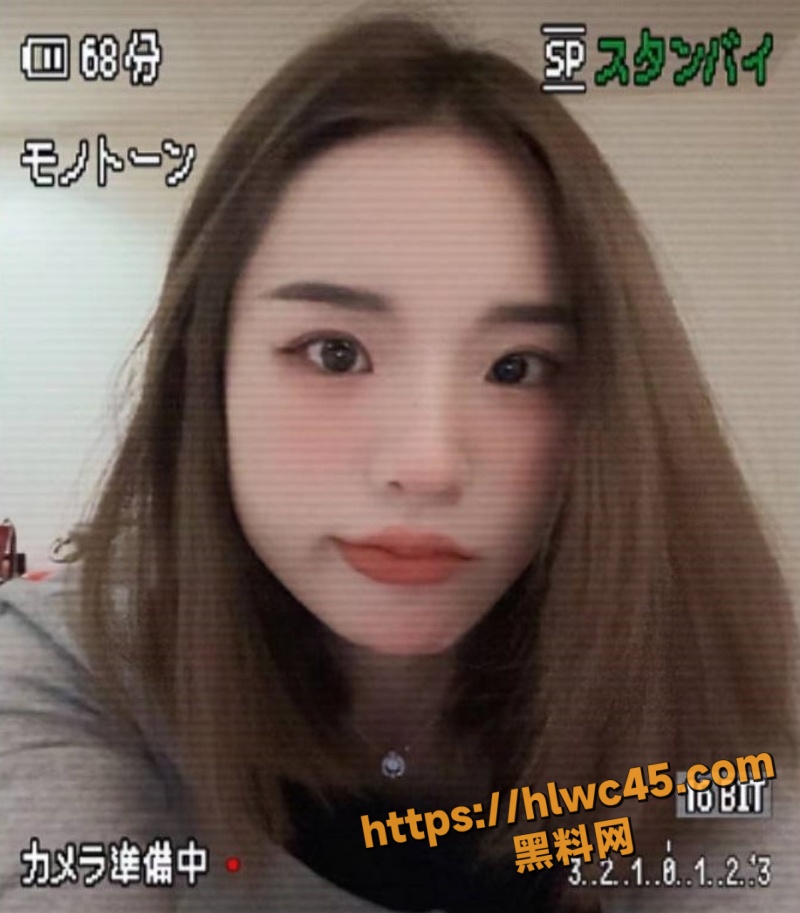 短发钢牙小少妇 如狼年纪欲望彻底放飞 足交手撸 把每一滴浓精都榨干