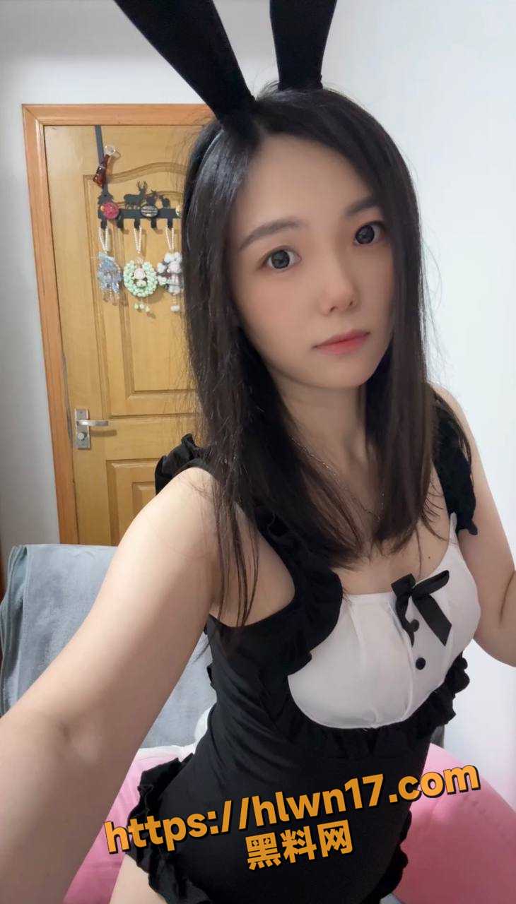 新婚人妻不满老公带来的欢乐 约会炮友被操翻 苏州世贸反差人妻 薛千 约炮被炮友干到呻吟哀嚎的视频流出！