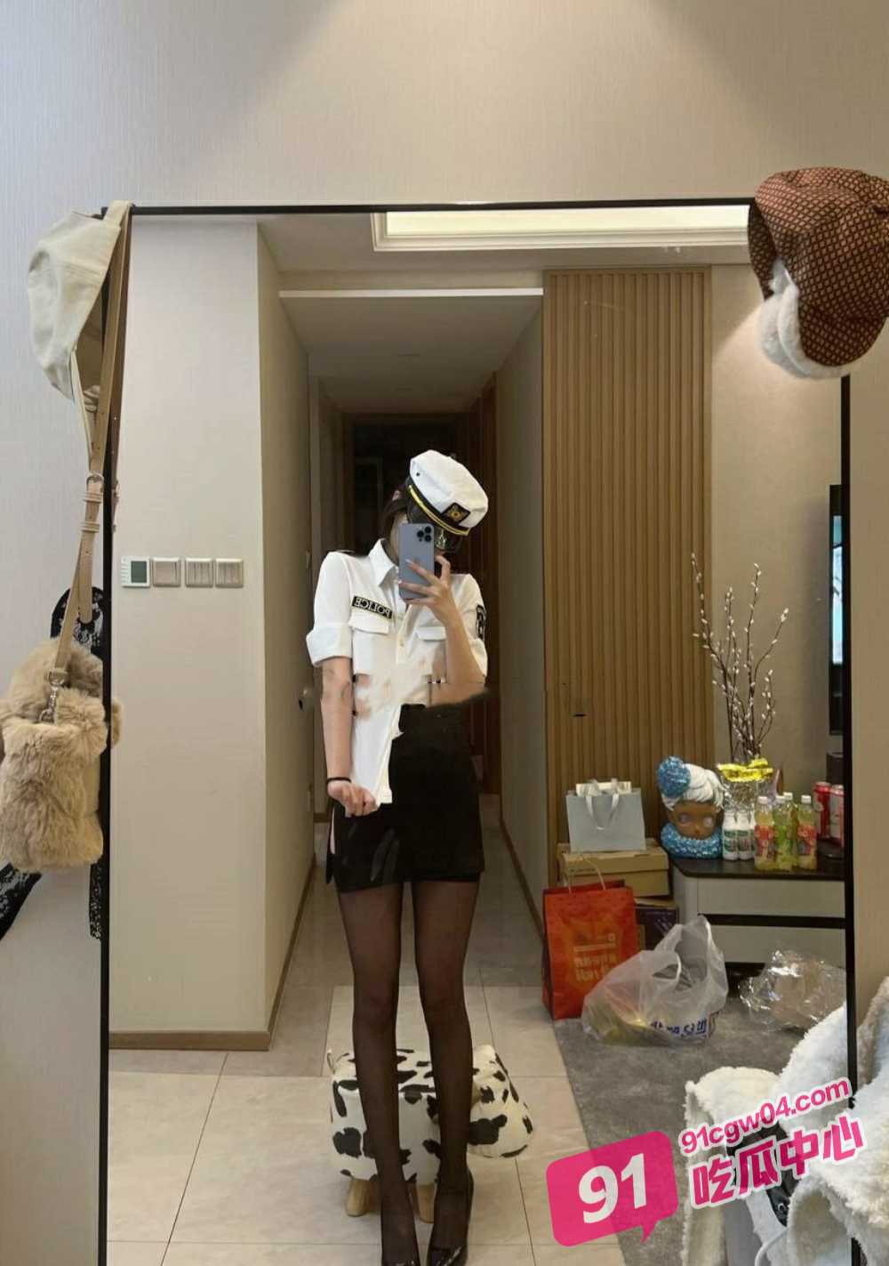 清远性感御姐 马利华 被主人带到厕所喝尿 最后射完妹子还要帮主人舔干净！ 配图4